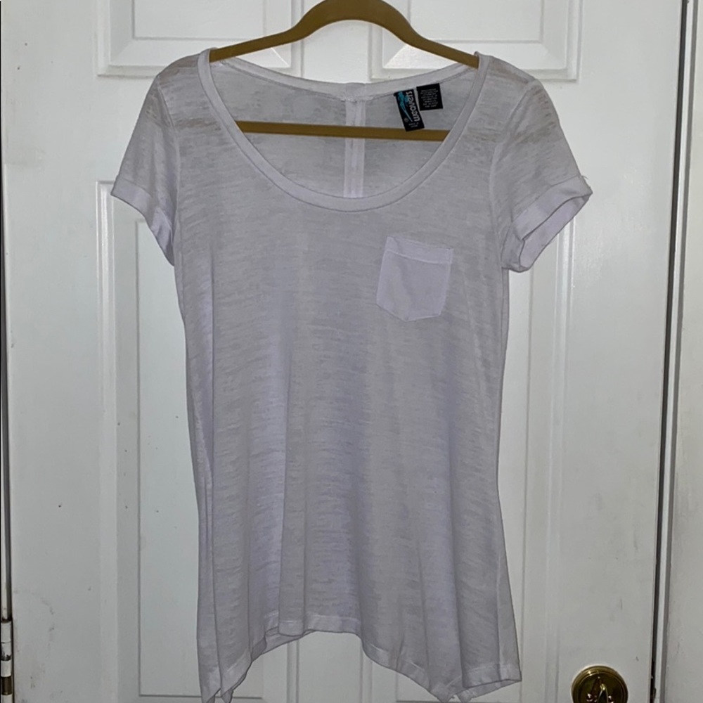 White tee